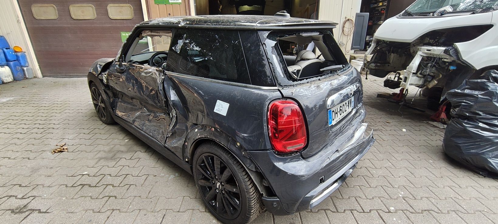 Mini Cooper S / F56 / 2014 / Panorama / 192 PS / Navi / Xenon