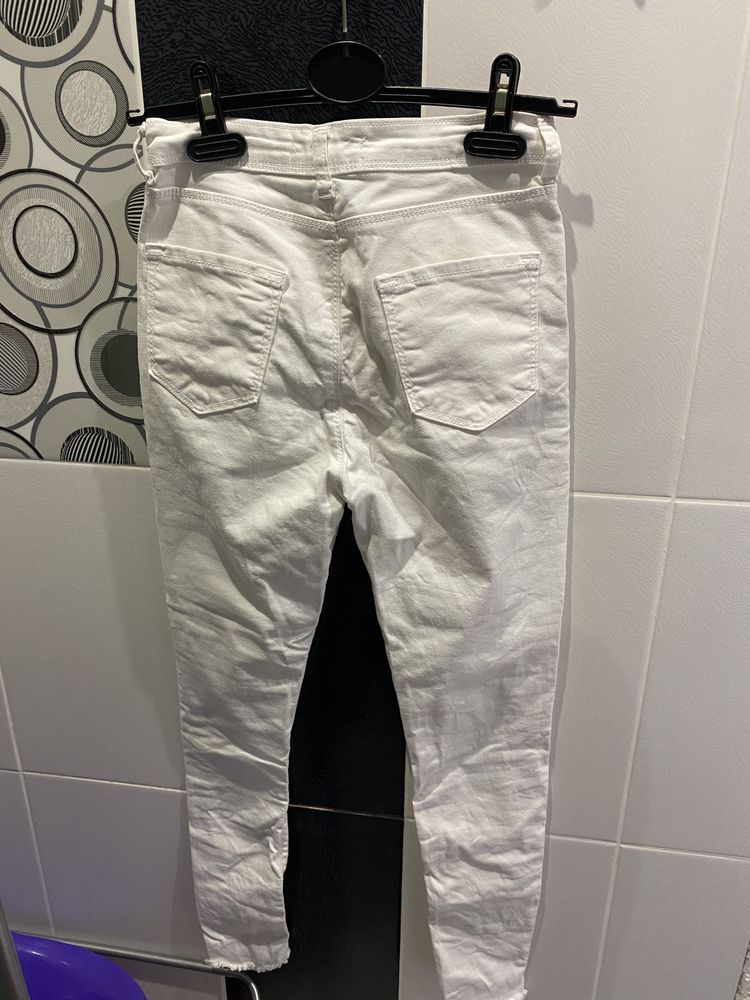 Белые джинсы 29 размер