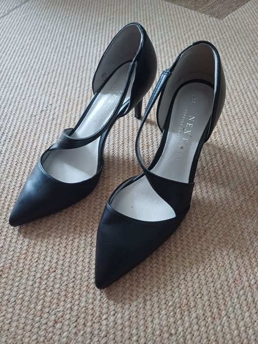 Klasyczne eleganckie buty skórzane na obcasie 8 cm Next r. 36