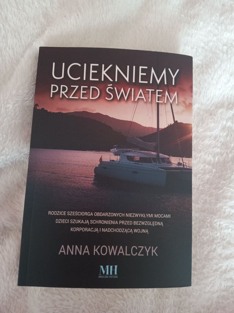 Książka uciekniemy przed światem