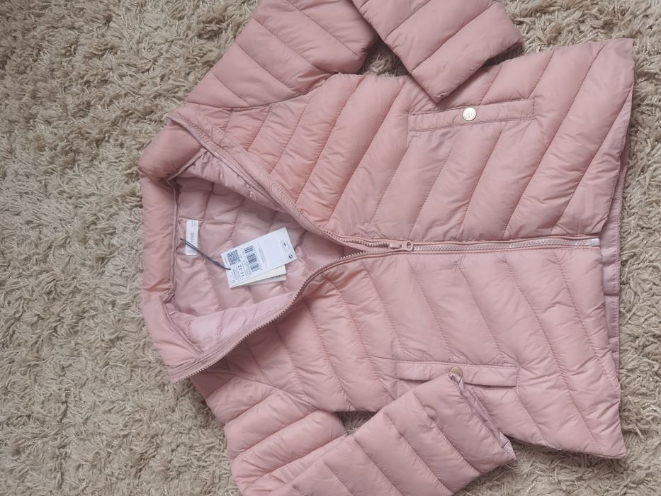 Нова курточка 152р.