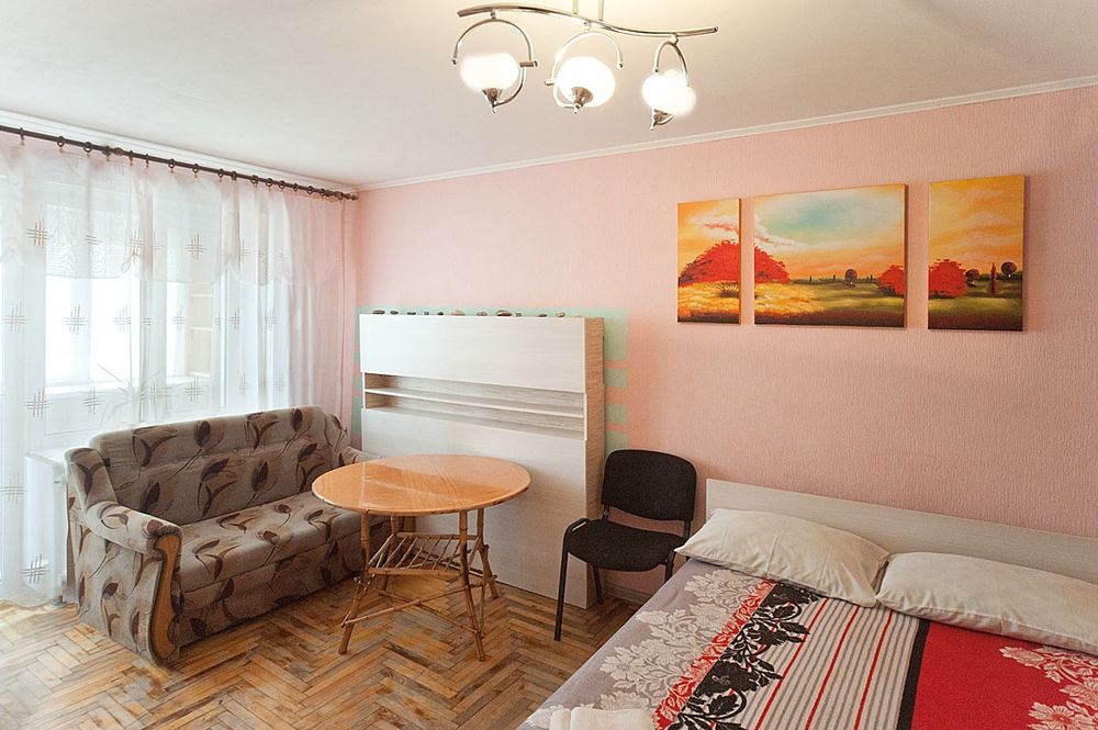 1к квартира подобово центр 5-та лікарня