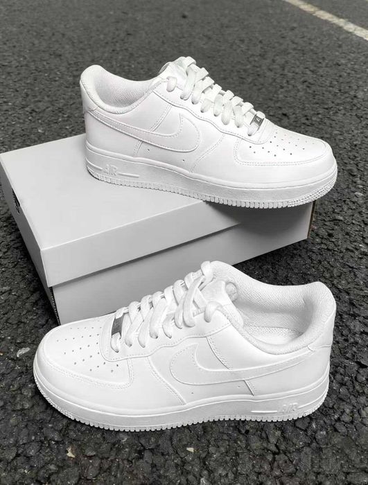 Buty meskie Mokasyny Nike Air Force 1 Low White R.43