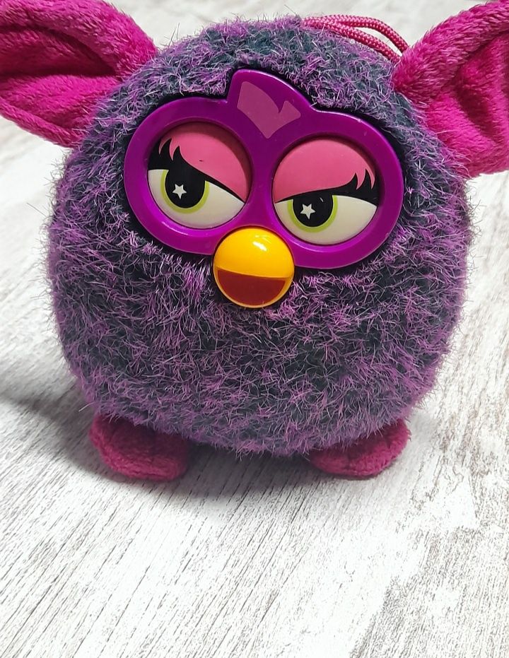 Furbi peluche roxo