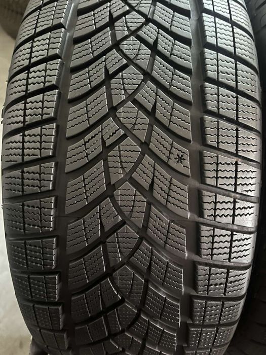 255/50/19 R19 Goodyear Ultra Grip Perfomance GEN1 4шт зима