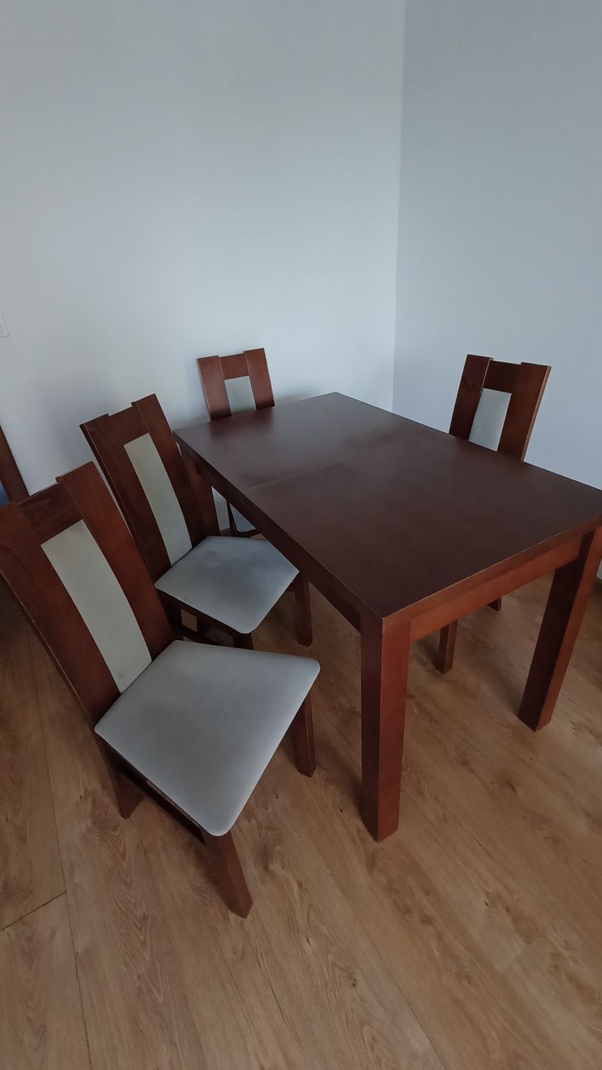 Komplet stół rozkładany i 4 krzesła z litego drewna