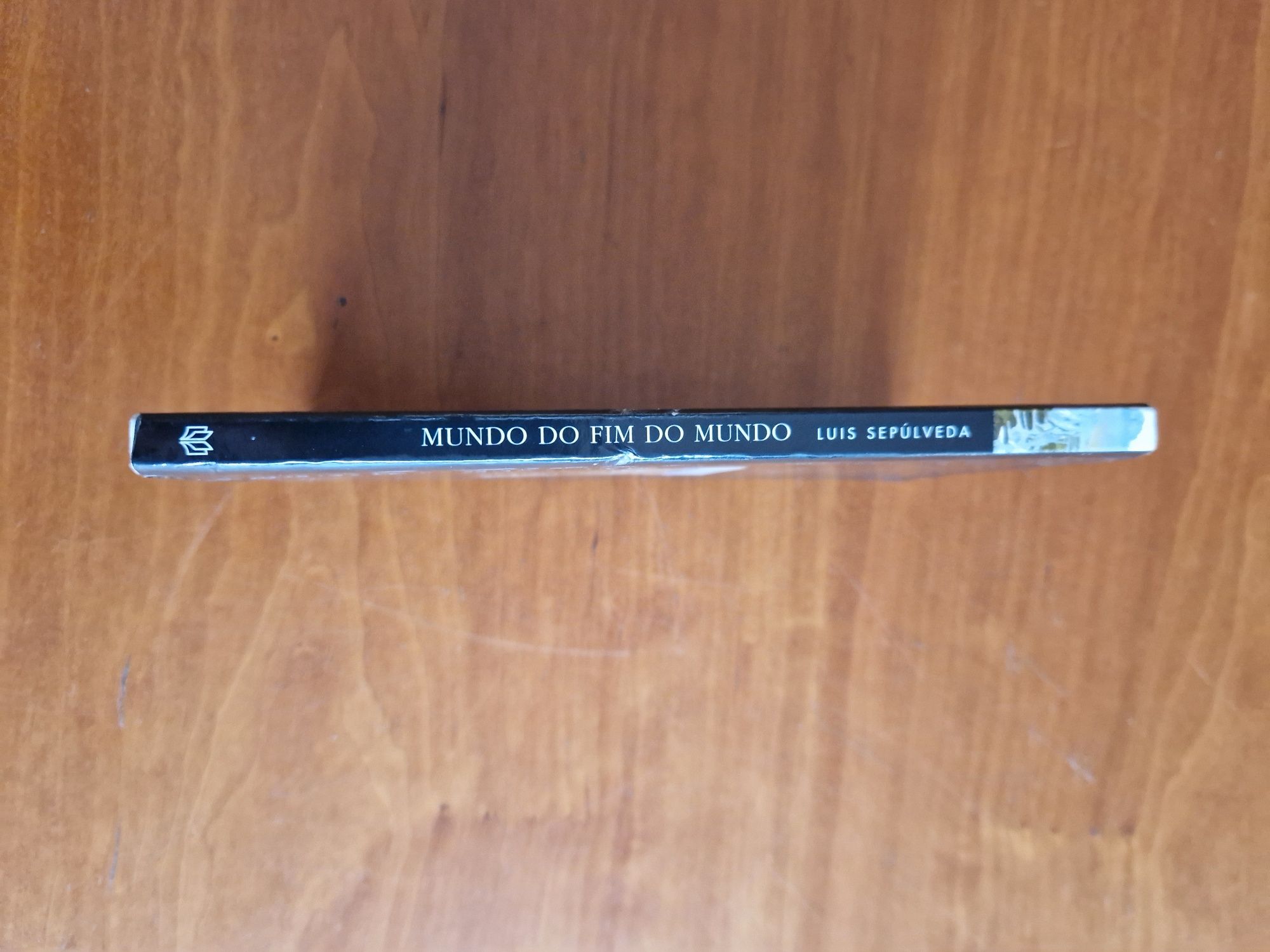 Romance "Mundo do Fim do Mundo", de Luis Sepúlveda