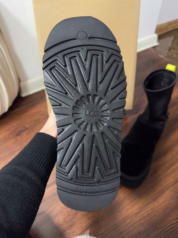 Зимняя обувь UGG Classic Dipper