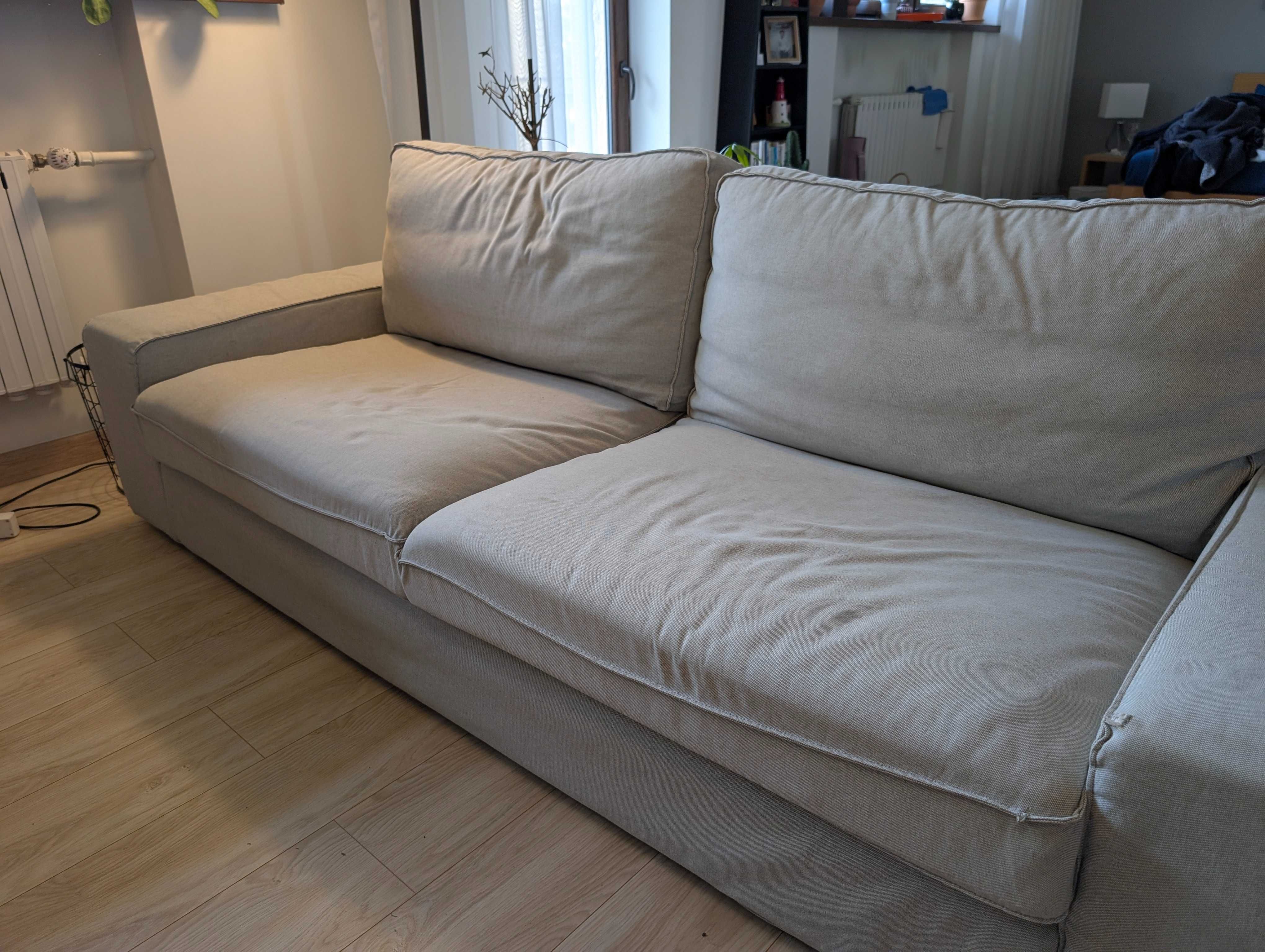 Sofa 3 osobowa KIVIK Ikea z podnóżkiem, jasnoszara