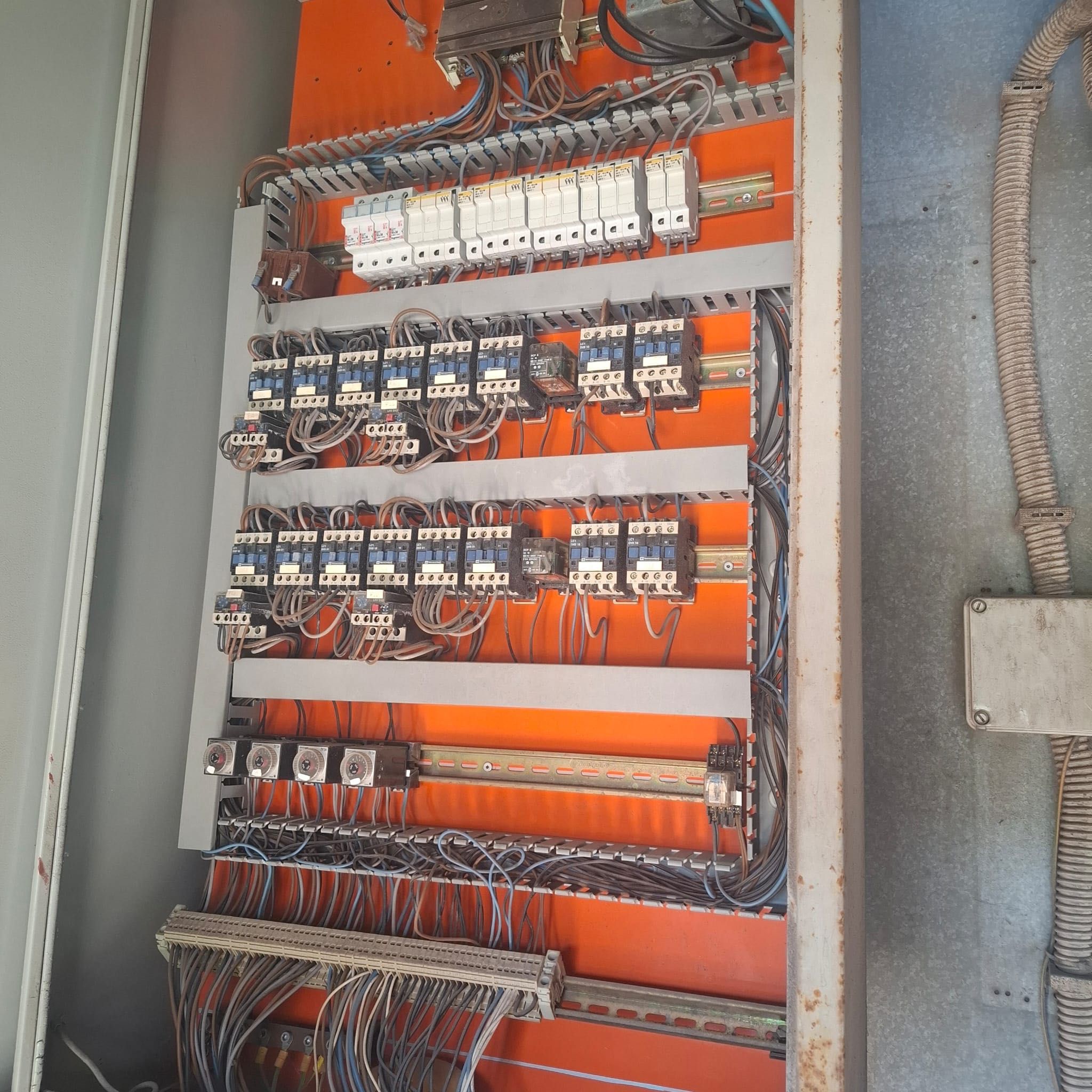 Kabina lakiernicza SAICO 12 x 5 x 4,3