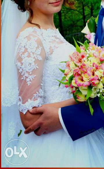 Весільне плаття