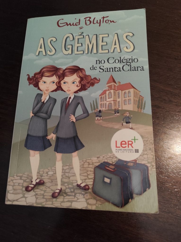 Vários livros 5€ cada um ou 30€ todos