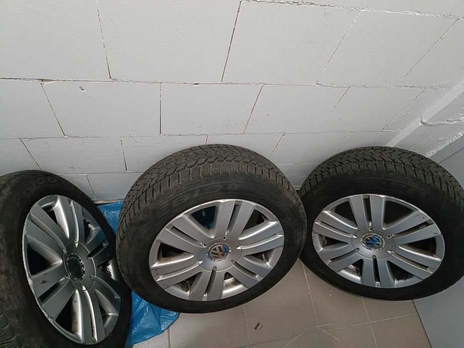 Koła 16' VW 5x112 Passat B6. Opony zimowe Dębica Frigo 2 jednosezonowe
