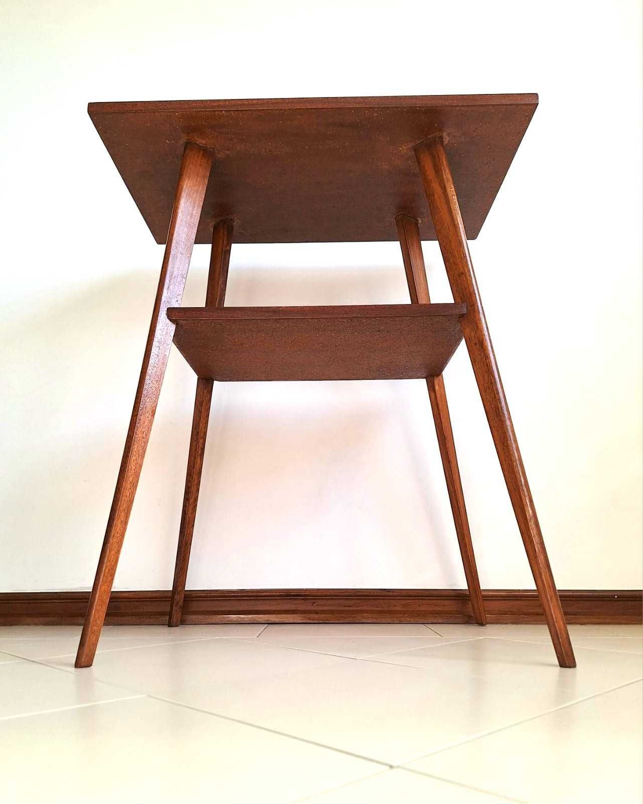 Mesa de apoio / TV / Lateral, vintage 60s. Side table / TV 60s