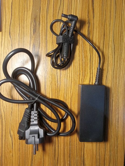 AC adapter 65w Asus зарядний пристрій Asus для ноутбука