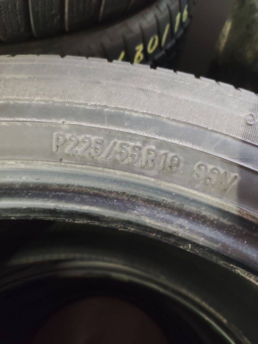 Продам комплект резини TOYO 225/55/19