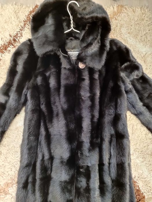 Продам Норкову шубу