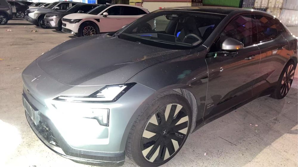 POLESTAR 4  електромобіль