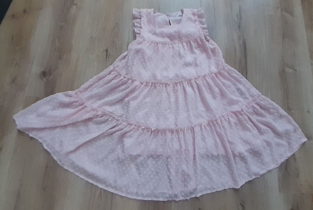 Sukienka z różowego tiulu Sinsay 140 cm