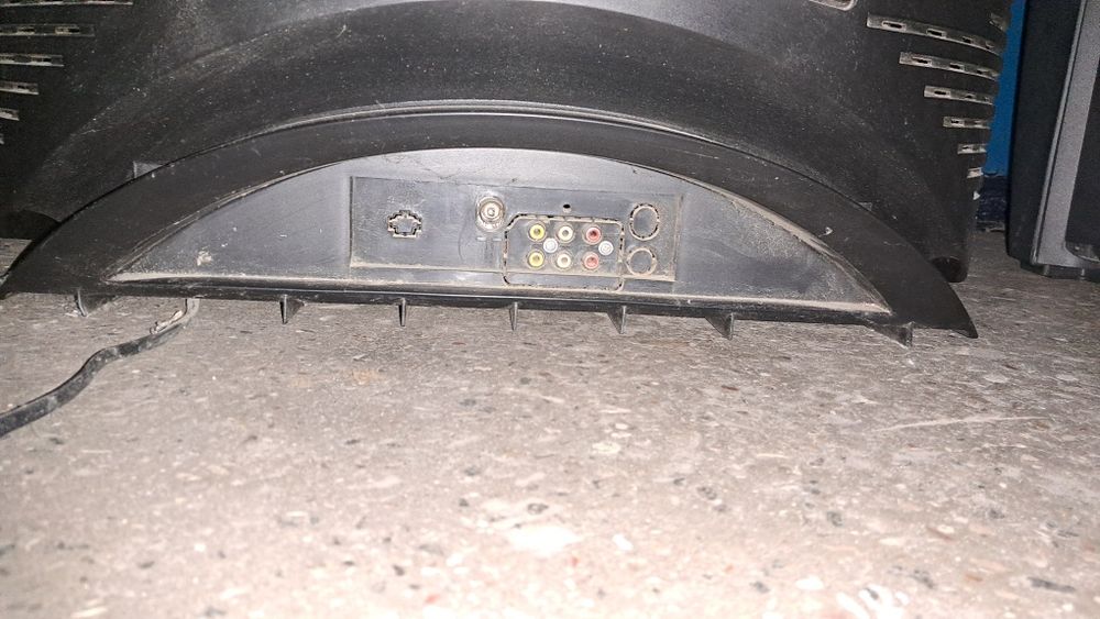 Старі телевізори на дачу