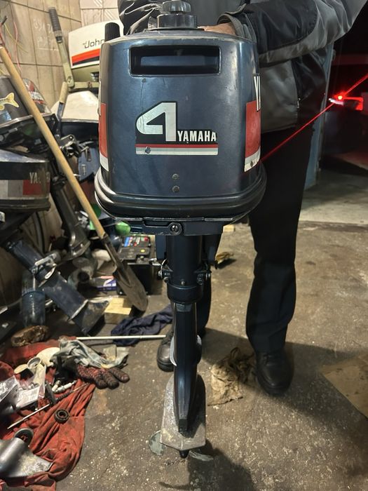 Продам лодочний двигун Yamaha 4
