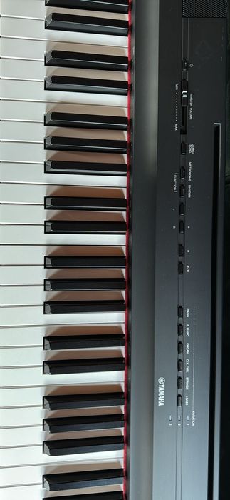 Piano digital YAMAHA