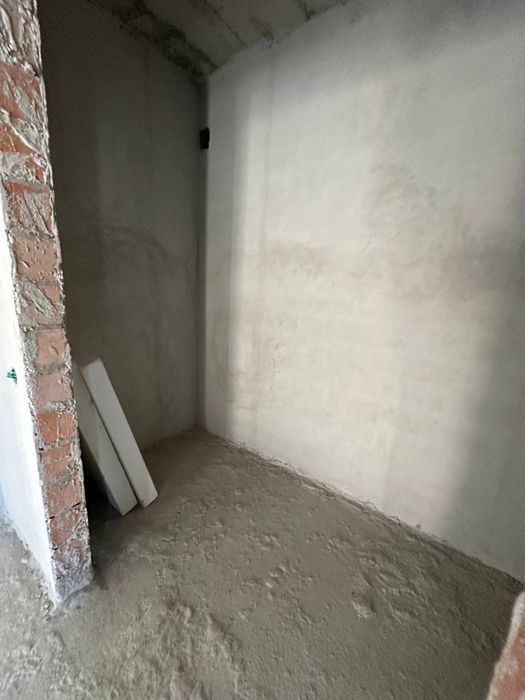 Продаж котеджу в Зимній Воді 3,6 сот ПІДВАЛ. Газ, Розведена електрика