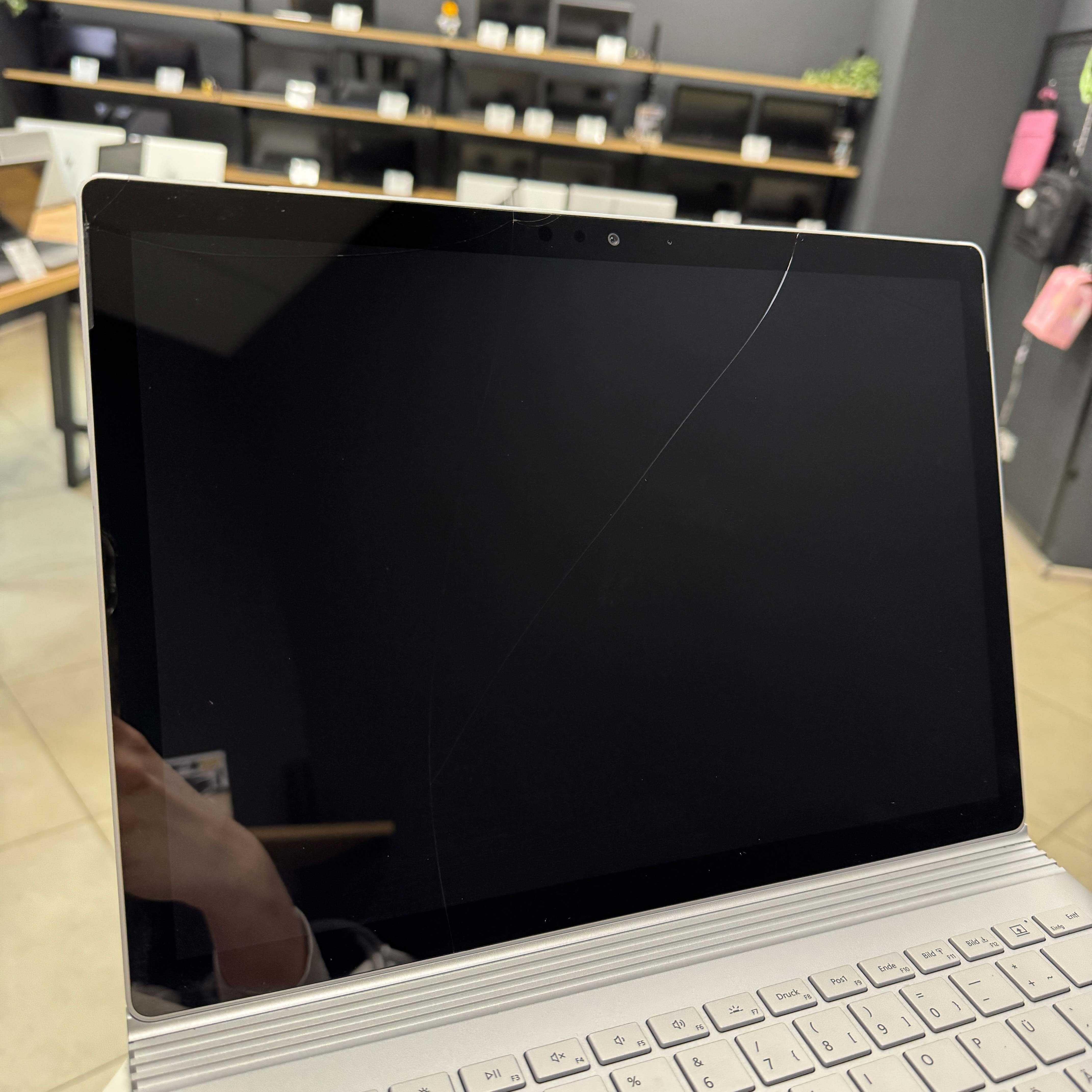 Ігровий 2в1 Microsoft Surface 2 - 3K сенсорний/i7 8650U/GTX 1050 2 GB