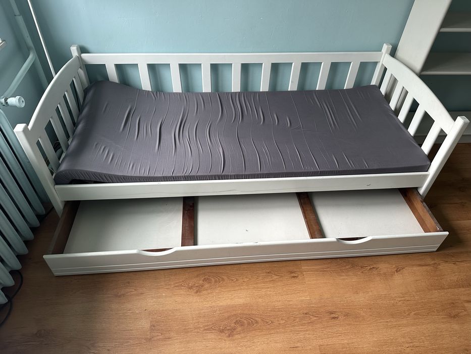 Komplet mebli sosnowych