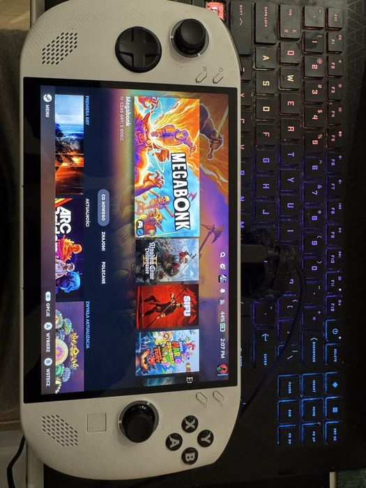 Konsola Lenovo Legion GO S z systemem SteamOs Ryzen Z2Go