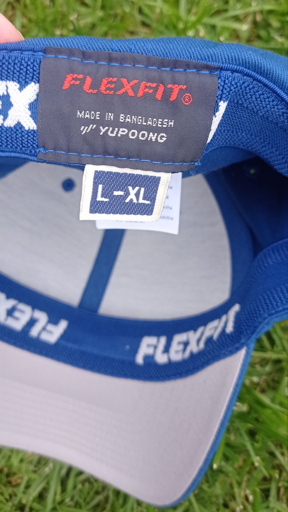 Nowa czapka z daszkiem Flex-fit L/XL
