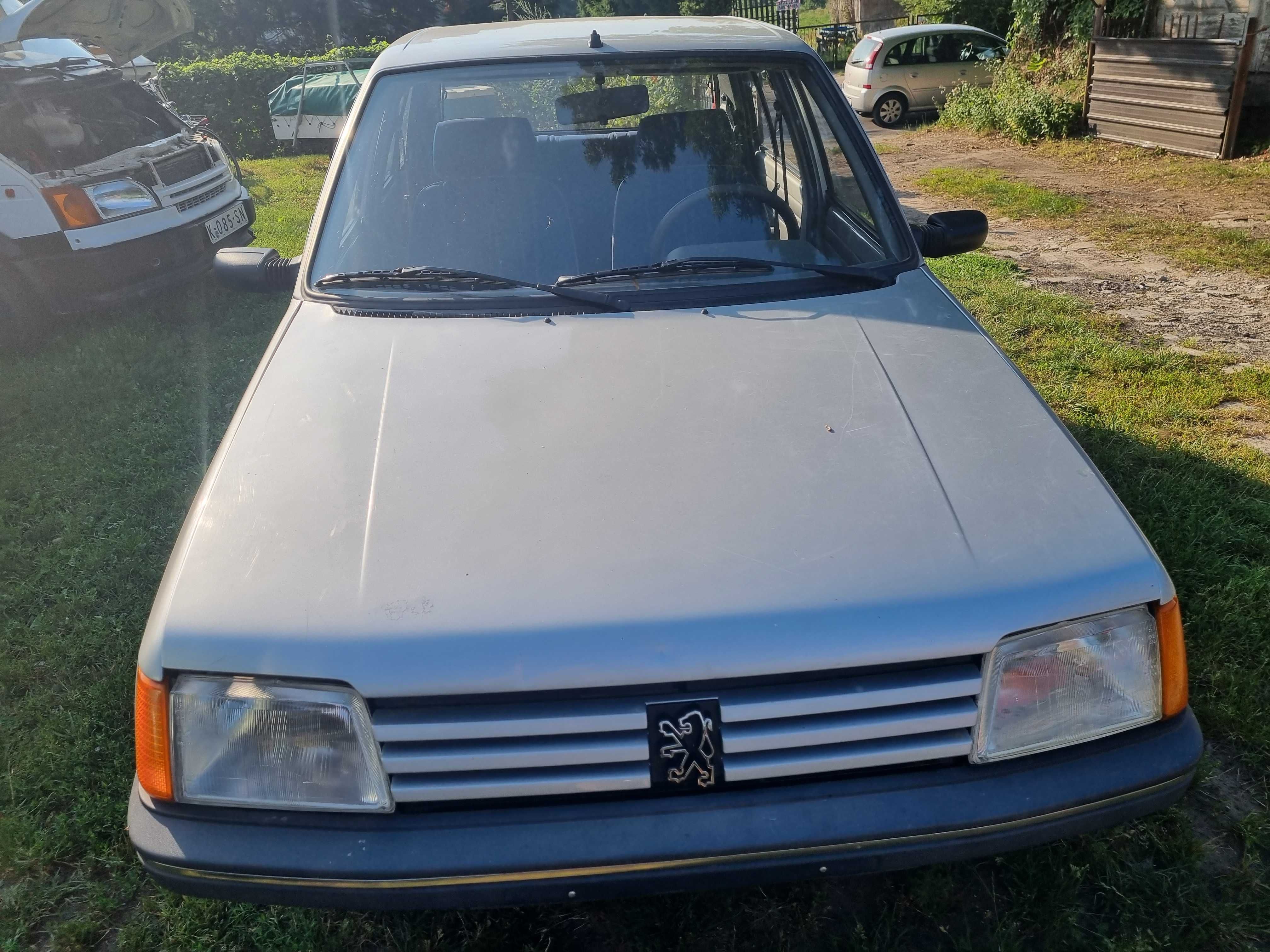 Peugeot 205  z niskim przebiegiem