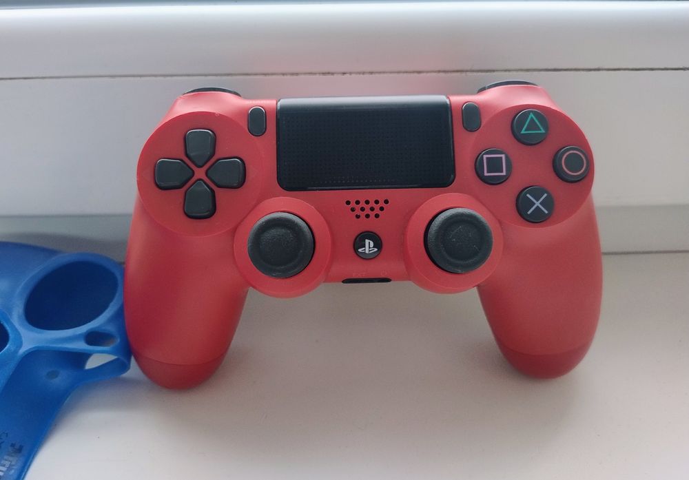 Dualshock 4 version 2 для PS4 Magma Red (оригінал)