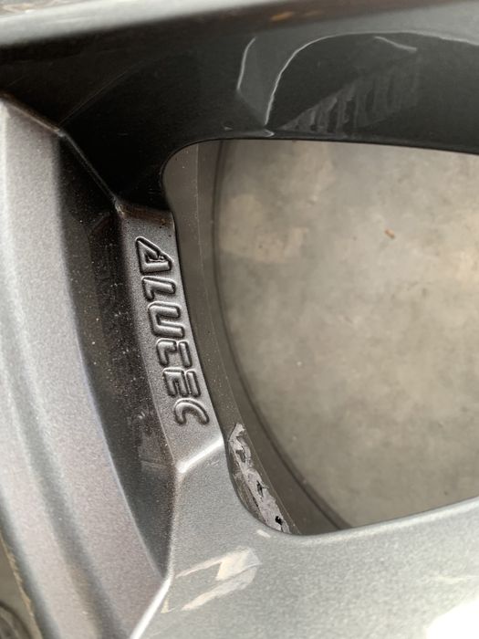 Диски R18 Alutec 5*120, dia 67.1, ET 50, J7.5