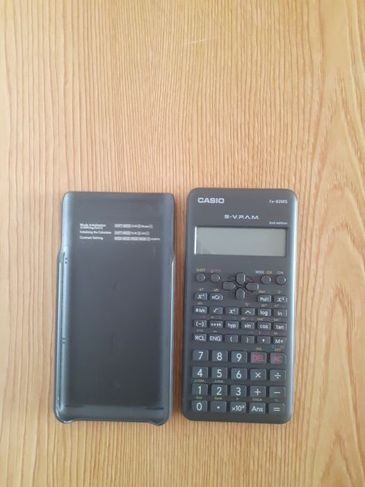 “Calculadora  Casio FX-82MS 2nd Edition – como nova”