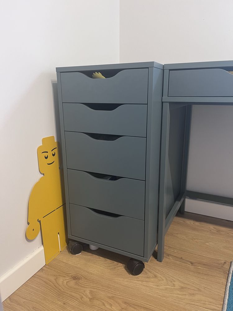 Zestaw mebli Ikea Alex