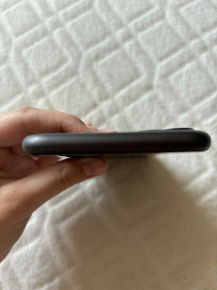 Iphone 11 stan bardzo dobry