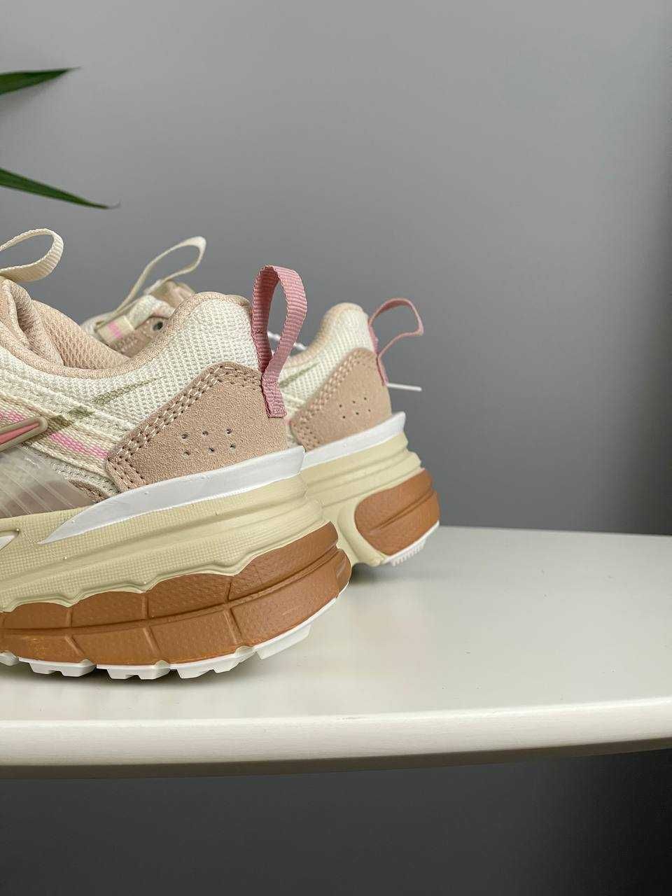 ВСІ РОЗМІРИ! Кросівки Nike V2K Runtekk Beige Pink найк рожеві бежеві