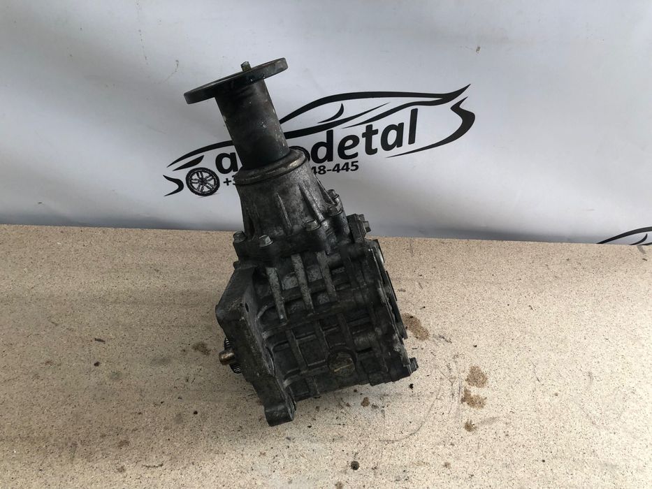 Роздатка Hyundai IX35 2.0 crdi мкпп раздаточная коробка 473003B600