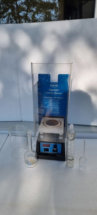 Aparat do mineralizacji, sprzęt laboratoryjny super stan cały komplet