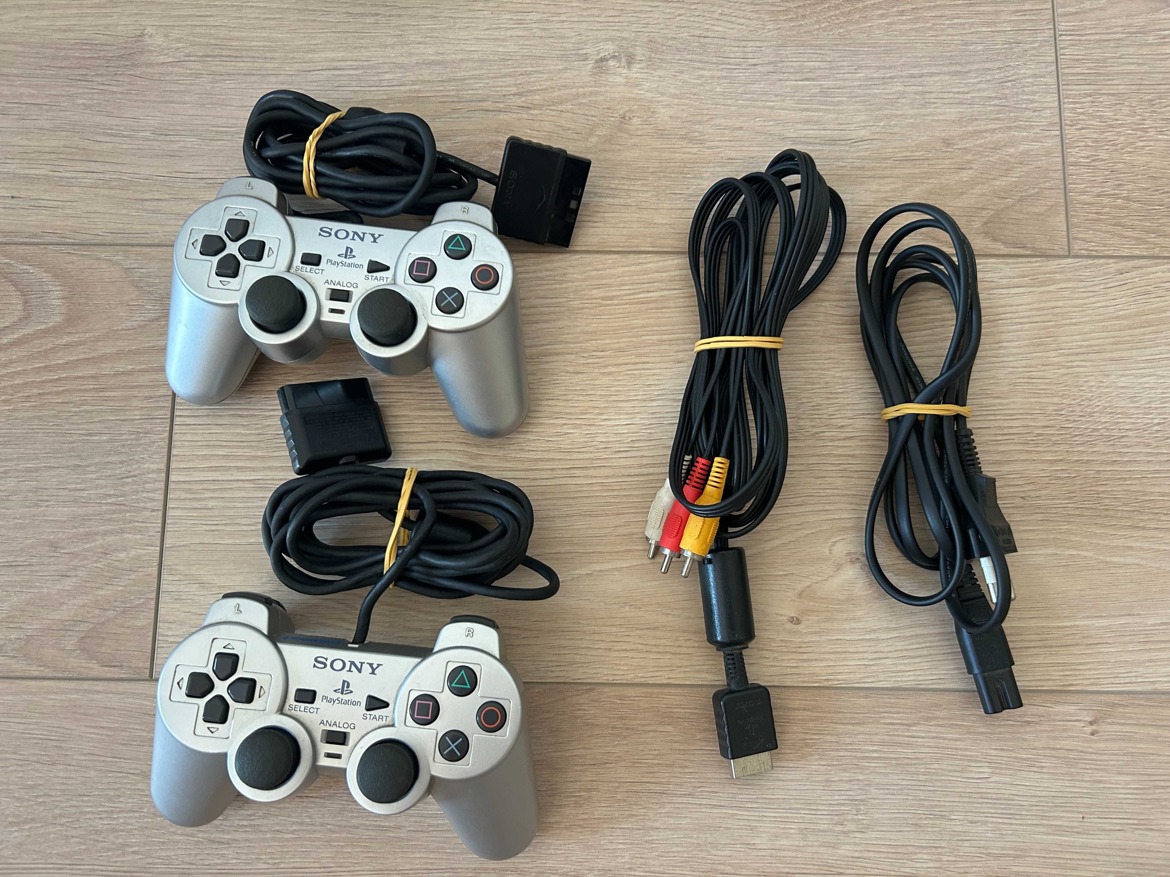 PlayStation 2 Silver funcional c/ 2 comandos