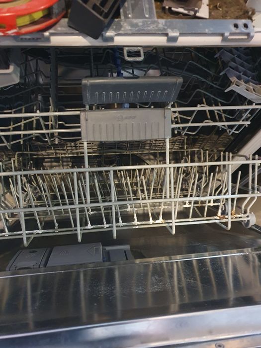 Посудомийна машина Neff