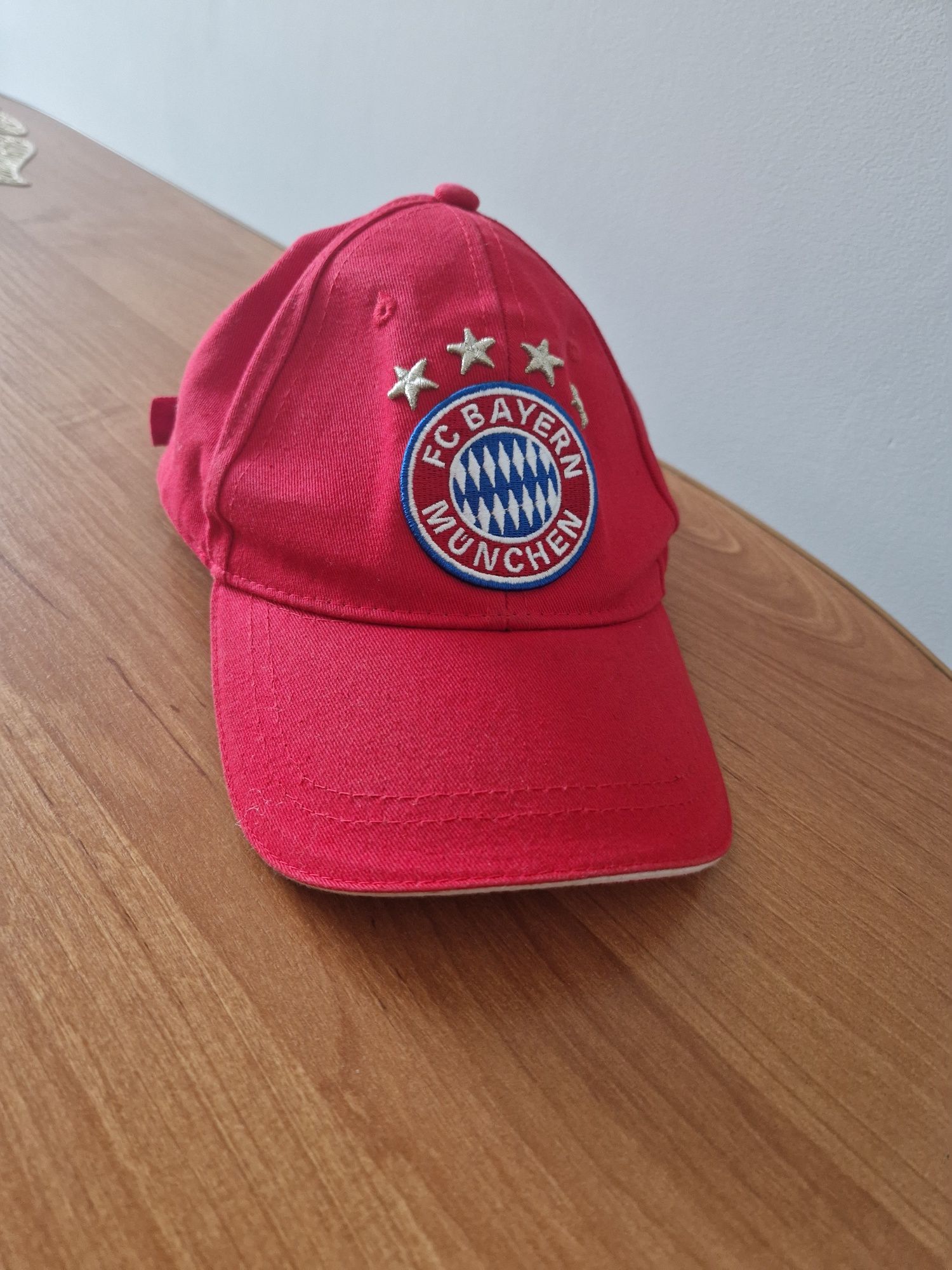 Czapka z daszkiem Bayern Monachium oryginalna nowa