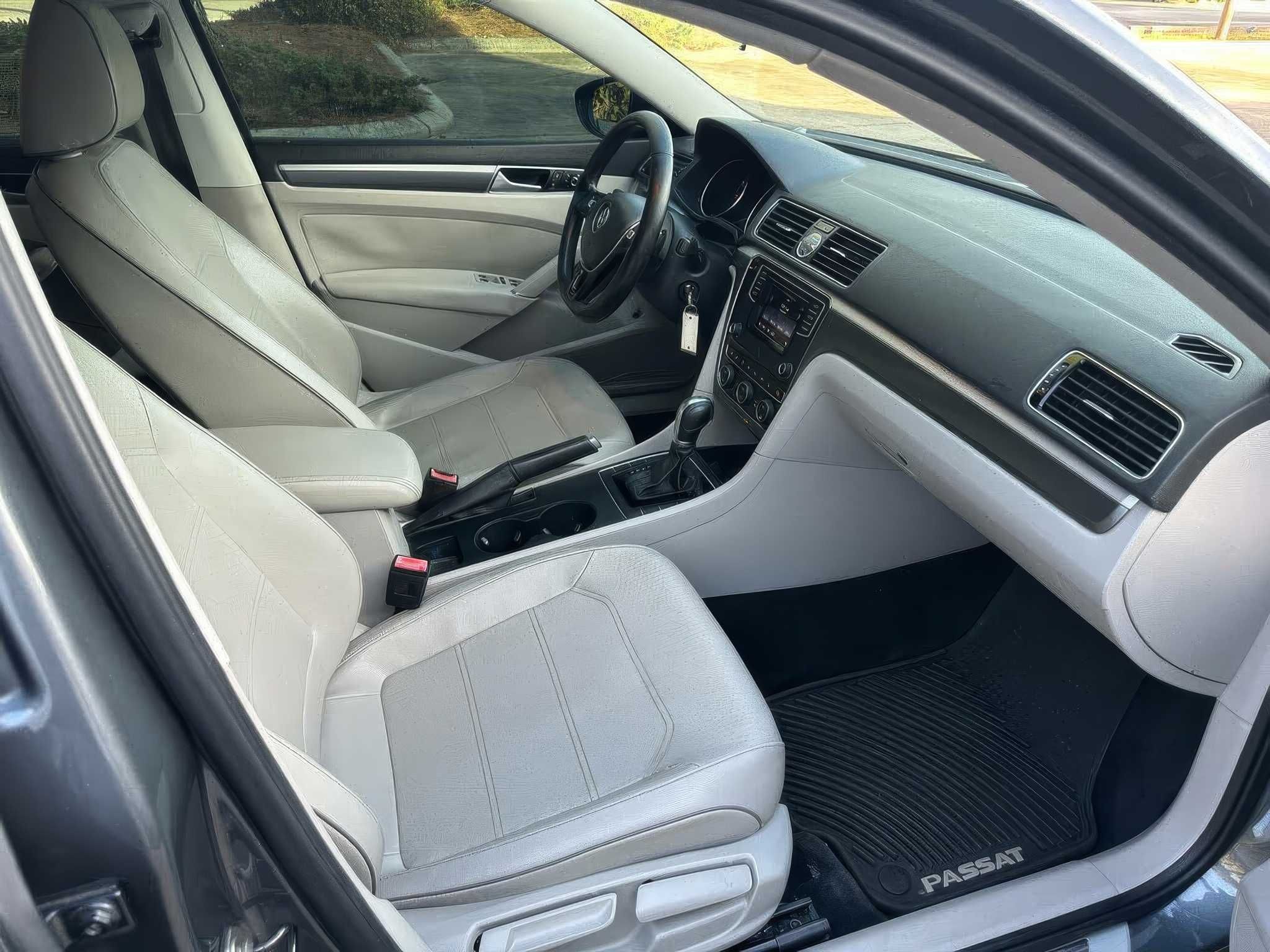2016 Volkswagen Passat R-Line