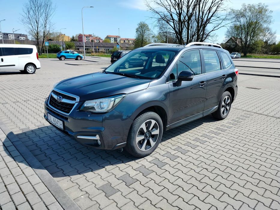 Subaru Forester 4x4/AWD/kamera cofania /panoramiczny dach/hak