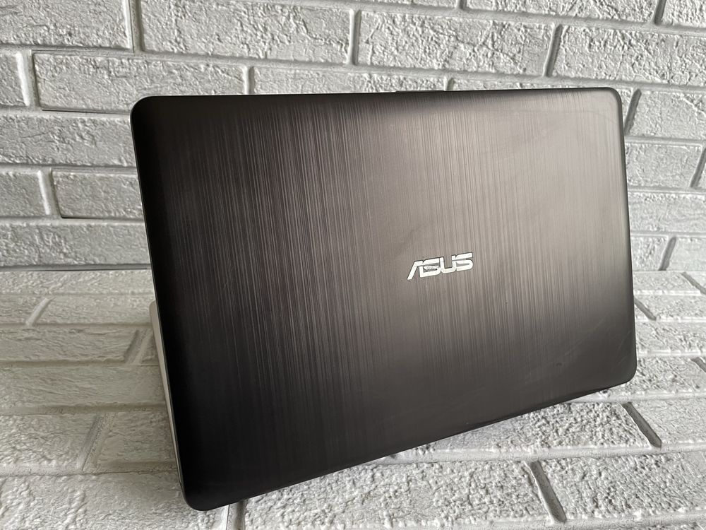 Ігровий ноутбук Asus/4 ядра/ Intel/ 1000 GB HDD/GeForce GT 920MX 2 GB