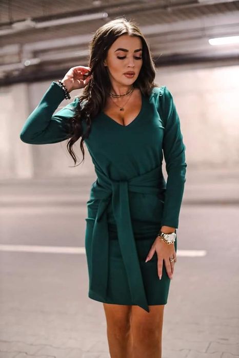Sukienka elegancka czarna butelkowa zieleń czerwona pasuje od XS do L