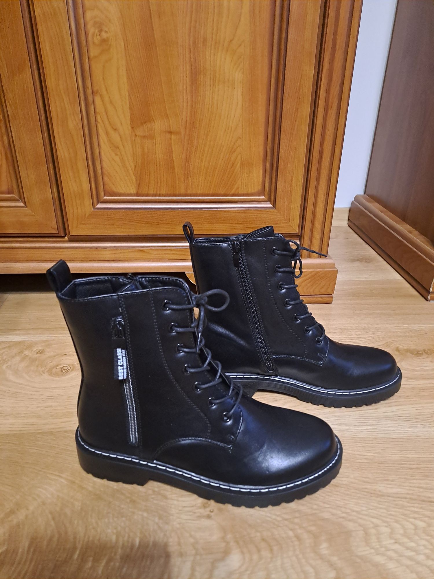 Trapery damskie rozmiar 40