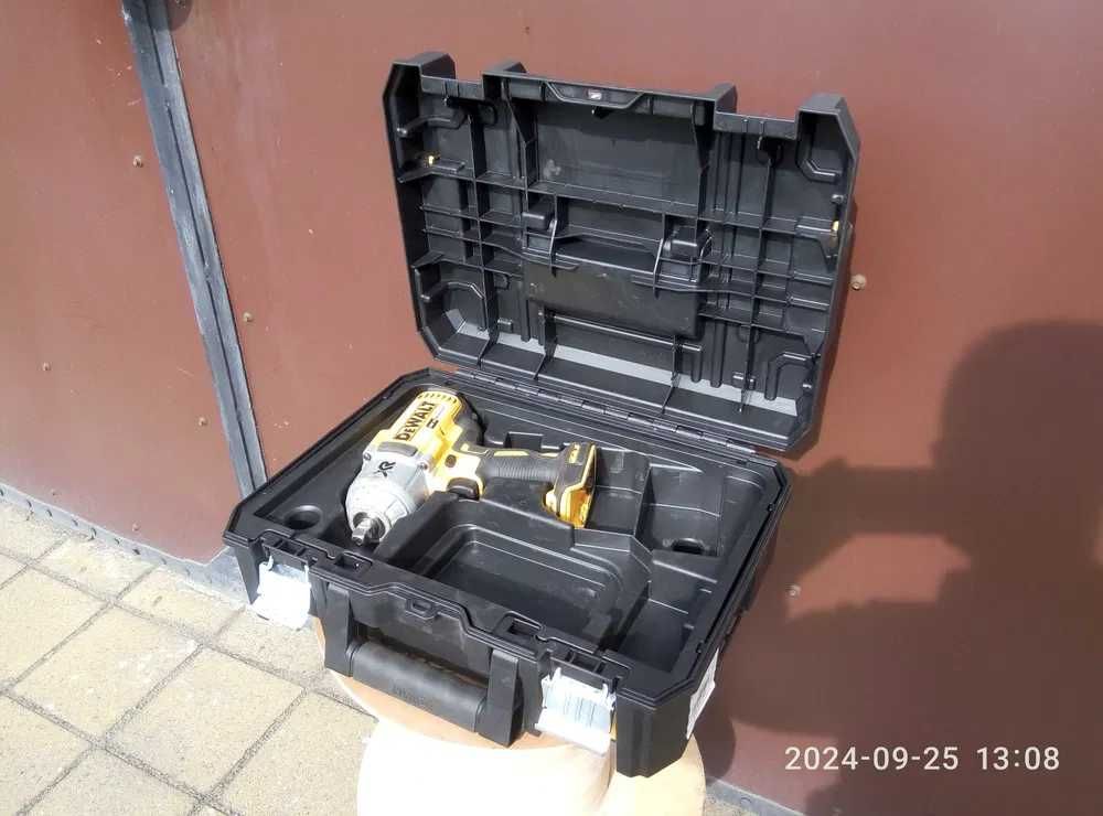 Klucz udarowy akumulatorowy DeWalt DCF899 oryginał z walizką