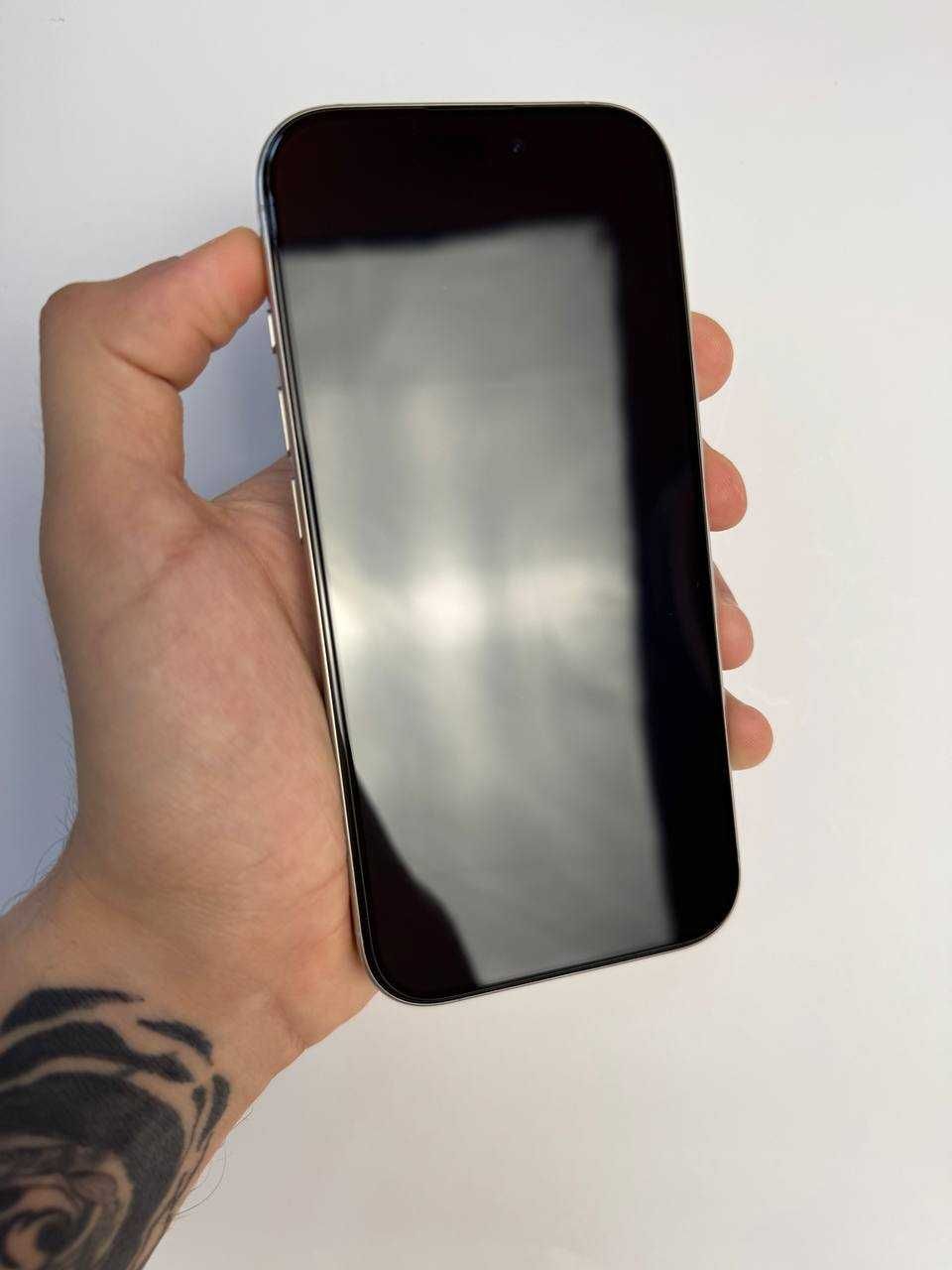 iPhone 16 Pro 256 GB + AirPods Pro 2 у подарунок